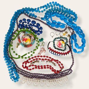 WANDA - Vintage To Now Jewelry Lot - 024